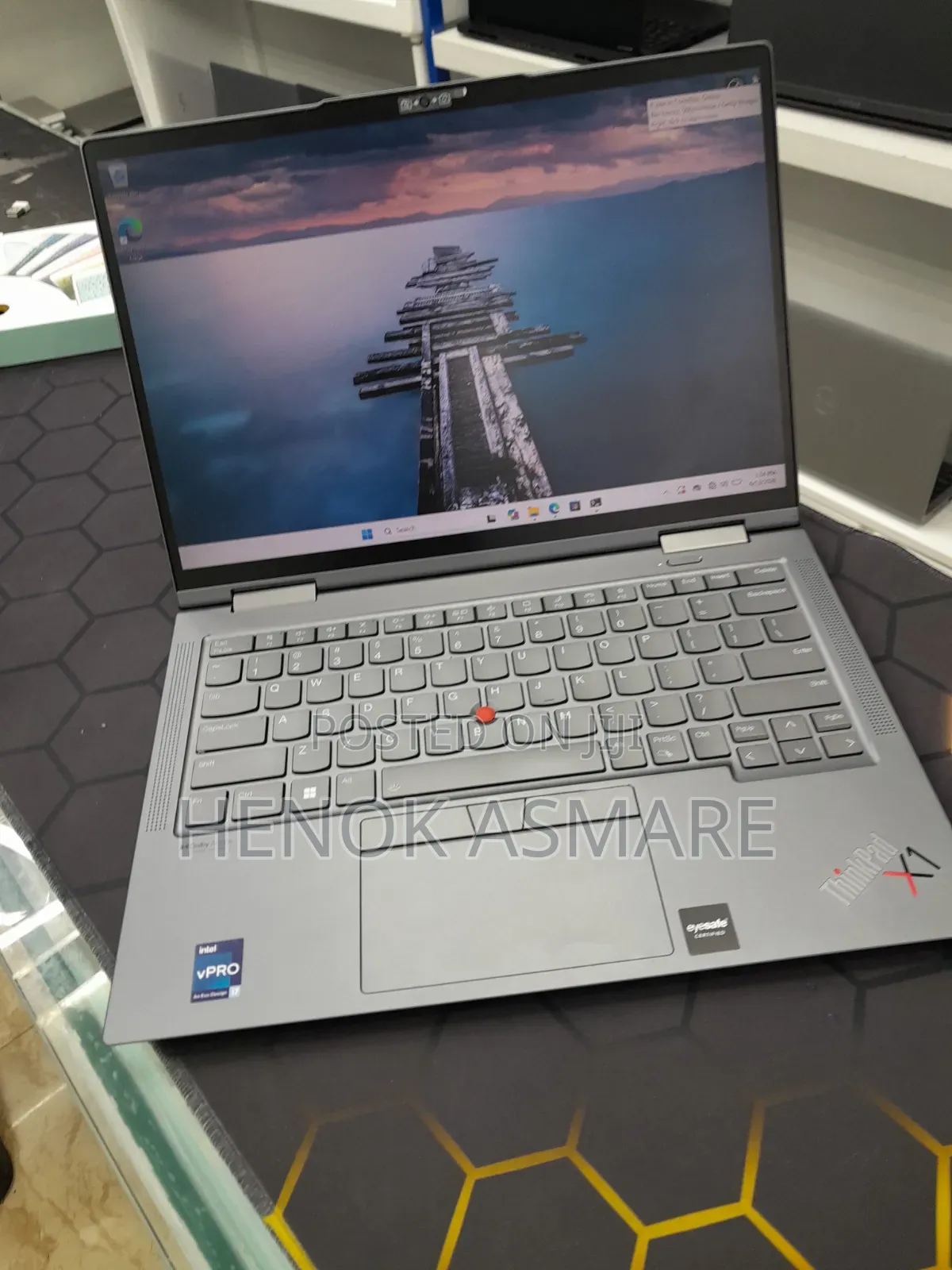 New Laptop Lenovo ThinkPad X1 Yoga 32GB Intel Core i7 SSD 512GB