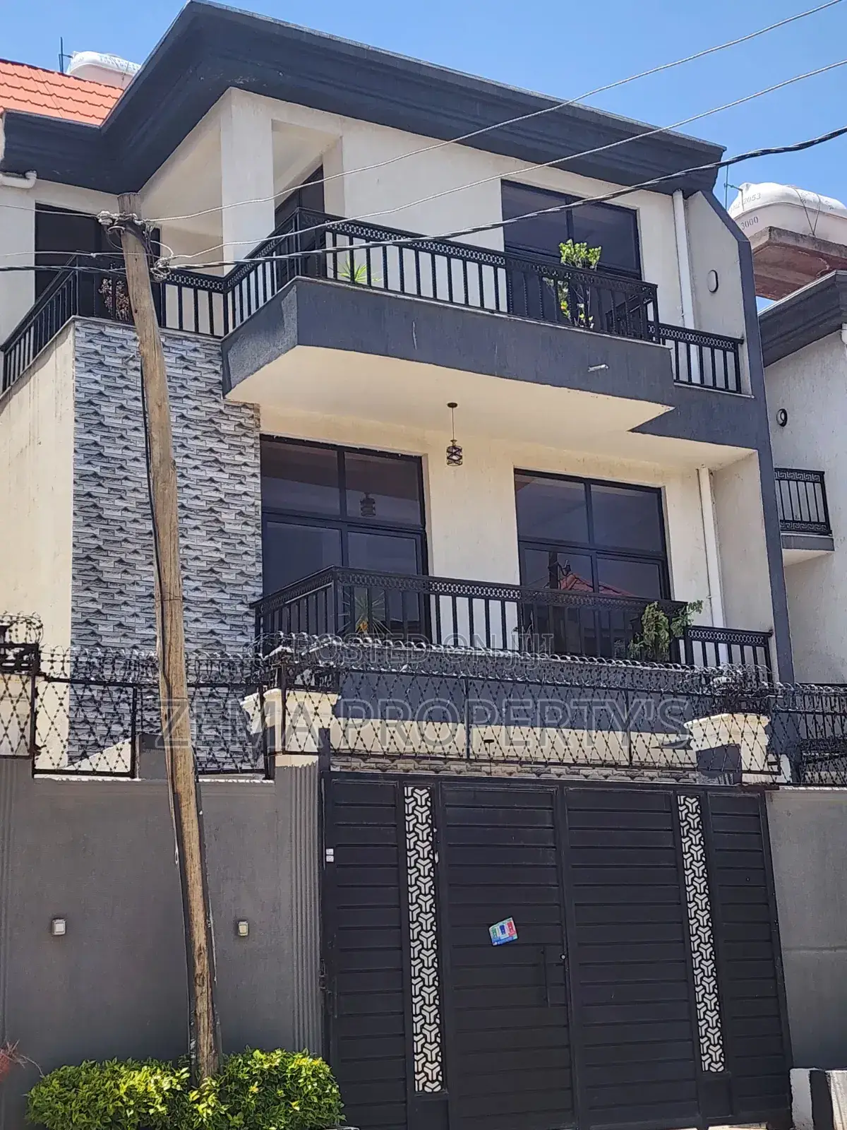 6bdrm House in Bole for sale