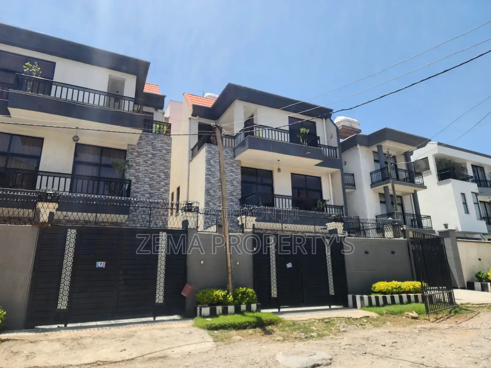 6bdrm House in Bole for sale