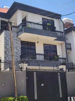 6bdrm House in Bole for sale