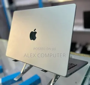New Laptop Apple MacBook Pro 2021 M1 16GB Apple M1 Pro SSD 512GB