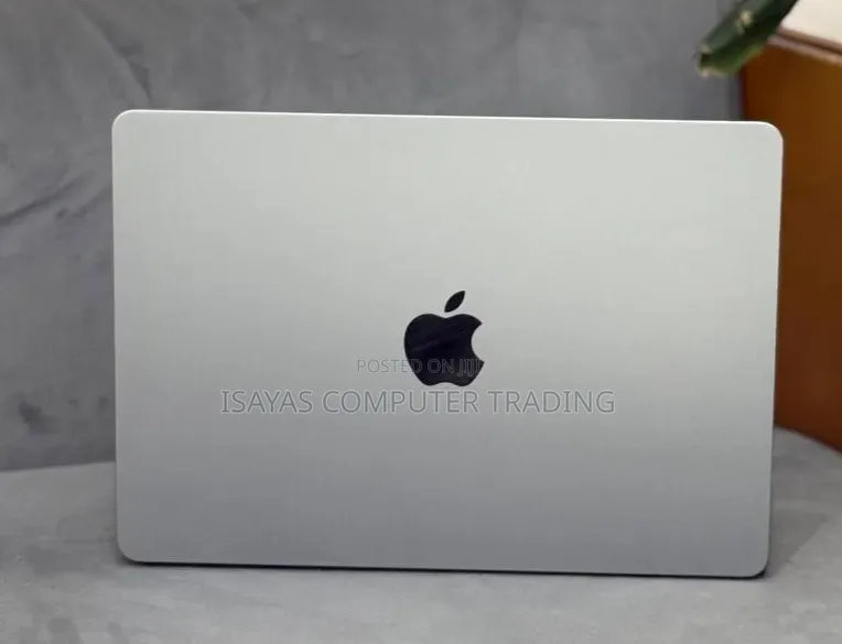 New Laptop Apple MacBook Air 2022 M2 8GB Apple M2 SSD 256GB