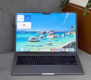 New Laptop Apple MacBook Air 2022 M2 8GB Apple M2 SSD 256GB