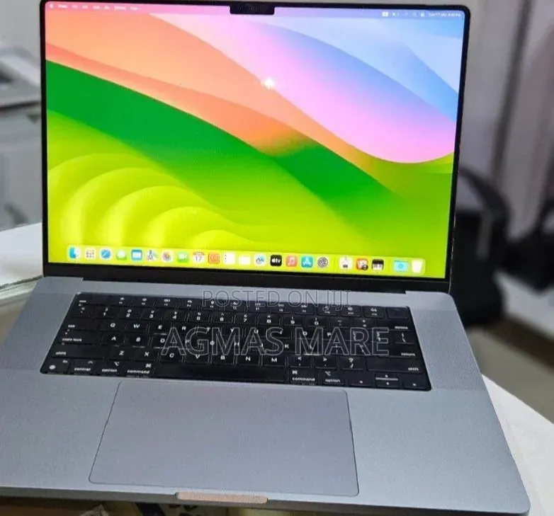 New Laptop Apple MacBook Pro 2021 M1 Max 32GB Apple M1 SSD 1T