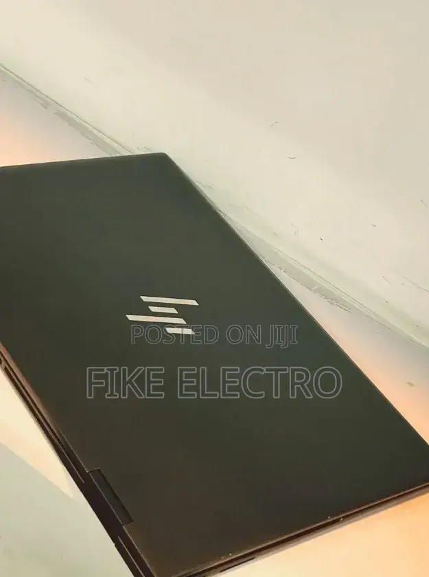 New Laptop HP Envy X360 8GB AMD Ryzen 5 SSD 512GB
