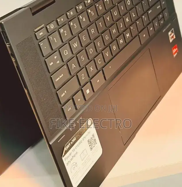 New Laptop HP Envy X360 8GB AMD Ryzen 5 SSD 512GB