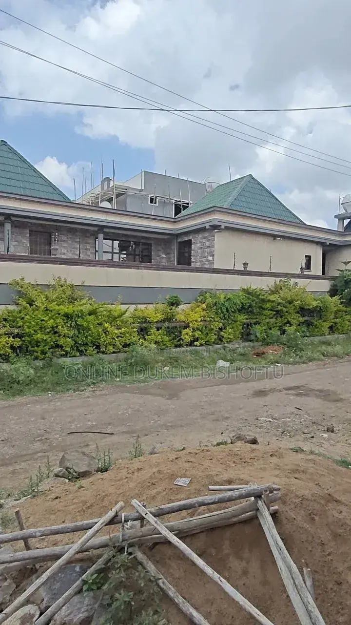 Furnished 13bdrm Villa in Dukem Bishoftu, East Shewa for sale
