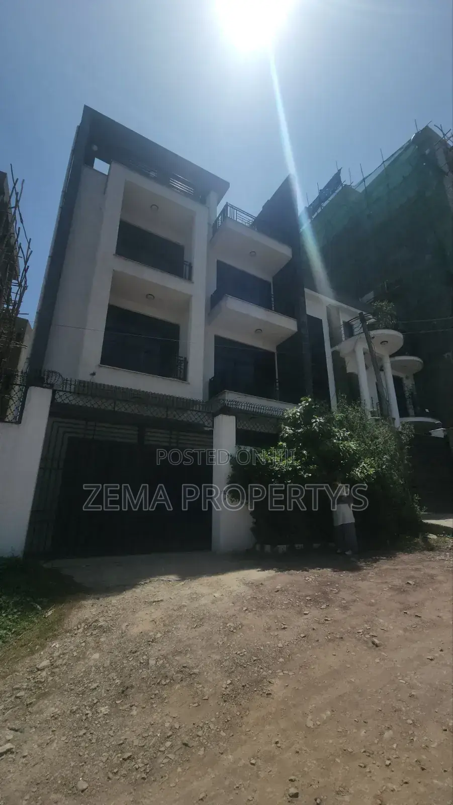 6bdrm House in Bole for sale