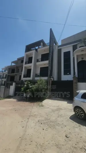 6bdrm House in Bole for sale