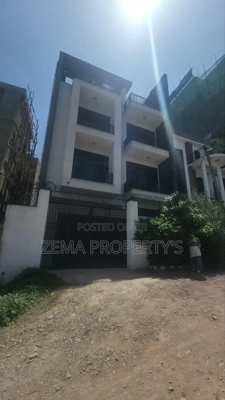 6bdrm House in Bole for sale