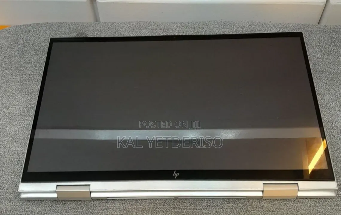 New Laptop HP Envy X360 8GB Intel Core i7 SSD 512GB