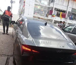 Hyundai Avante 2021 Gray
