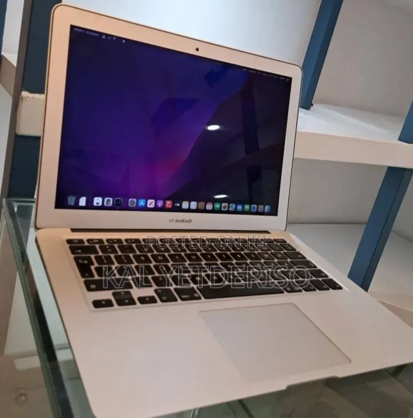 New Laptop Apple MacBook Air 2017 8GB Intel Core i5 SSD 128GB