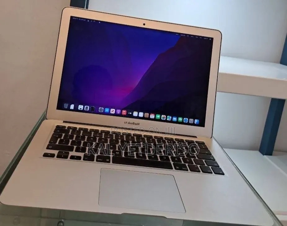 New Laptop Apple MacBook Air 2017 8GB Intel Core i5 SSD 128GB