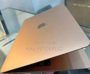 New Laptop Apple MacBook Pro 2019 8GB Intel Core i5 SSD 256GB