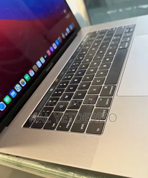 New Laptop Apple MacBook Pro 2016 16GB Intel Core i7 SSD 256GB