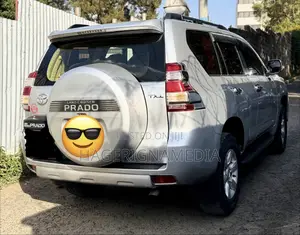 Toyota Land Cruiser Prado 2015 Silver