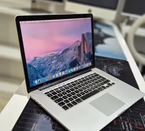 New Laptop Apple MacBook Pro 2015 16GB Intel Core i7 SSD 256GB