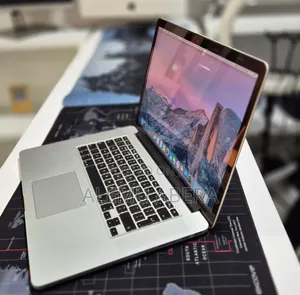 New Laptop Apple MacBook Pro 2015 16GB Intel Core i7 SSD 256GB
