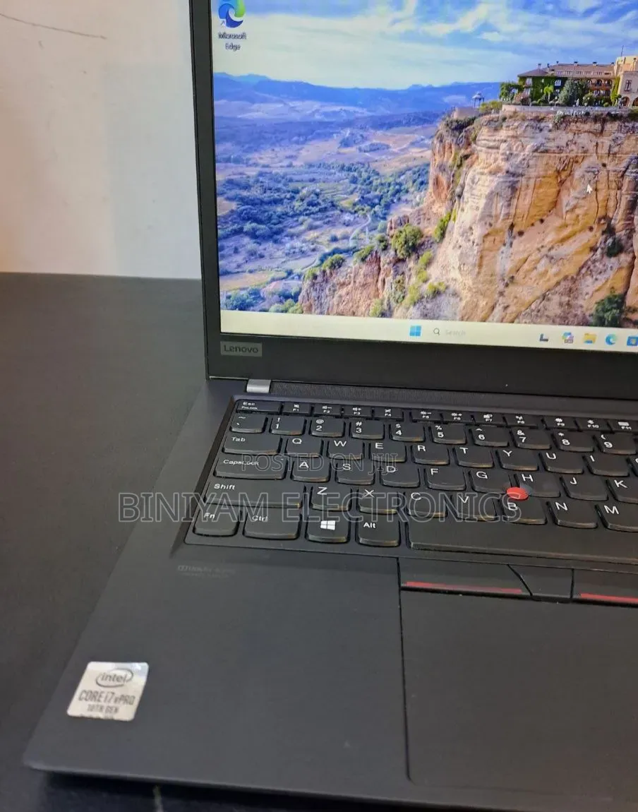 New Laptop Lenovo ThinkPad T14 16GB Intel Core i7 SSD 512GB