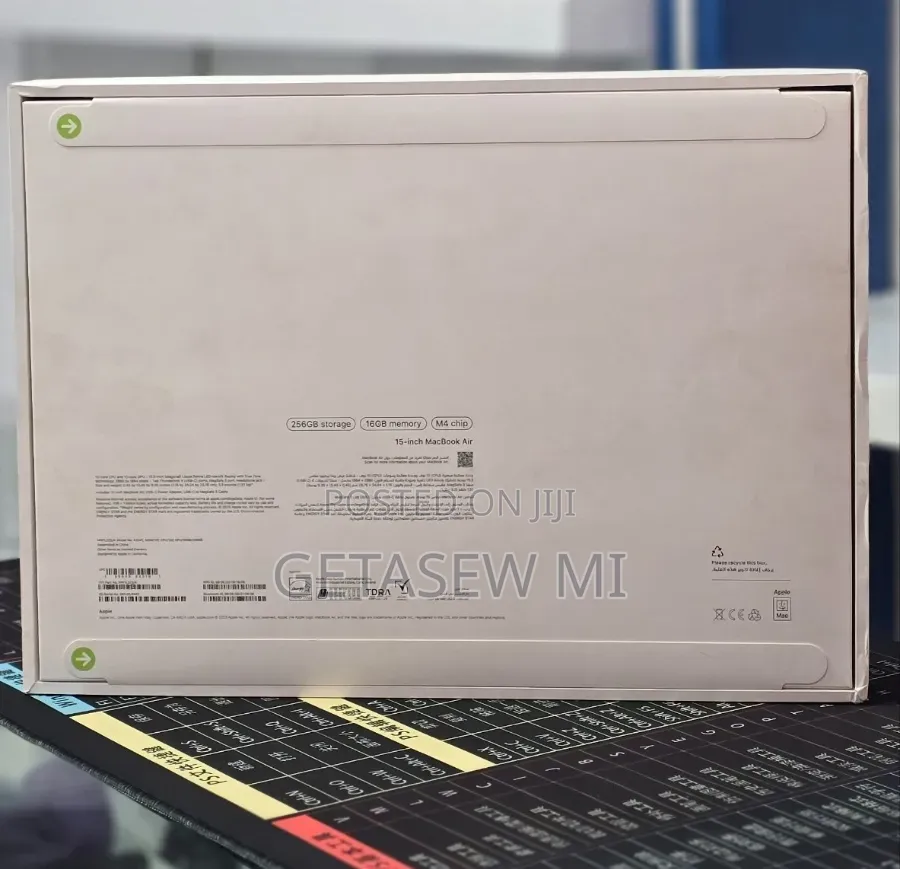 New Laptop Apple MacBook Air 2025 M4 16GB Apple M4 SSD 256GB