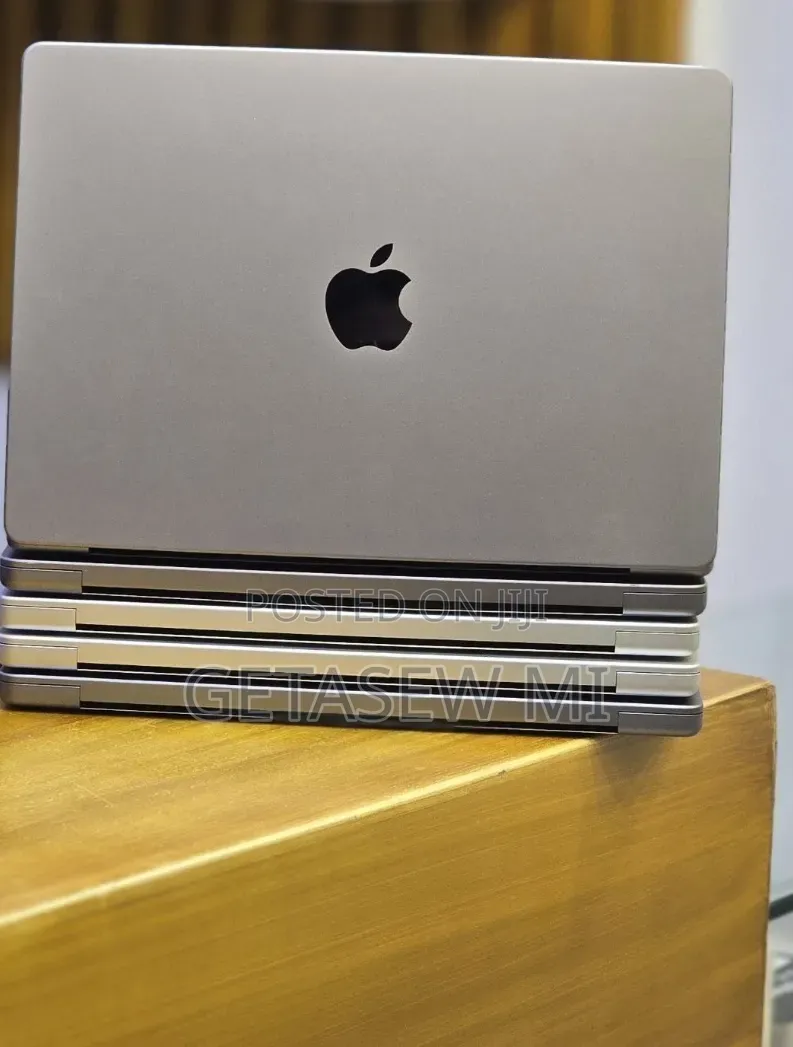 New Laptop Apple MacBook Pro 2021 M1 16GB Apple M1 Pro SSD 512GB