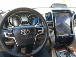Toyota Land Cruiser 2016 Silver