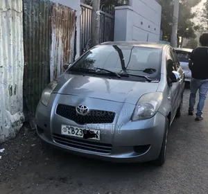 Toyota Yaris 2007 Gray