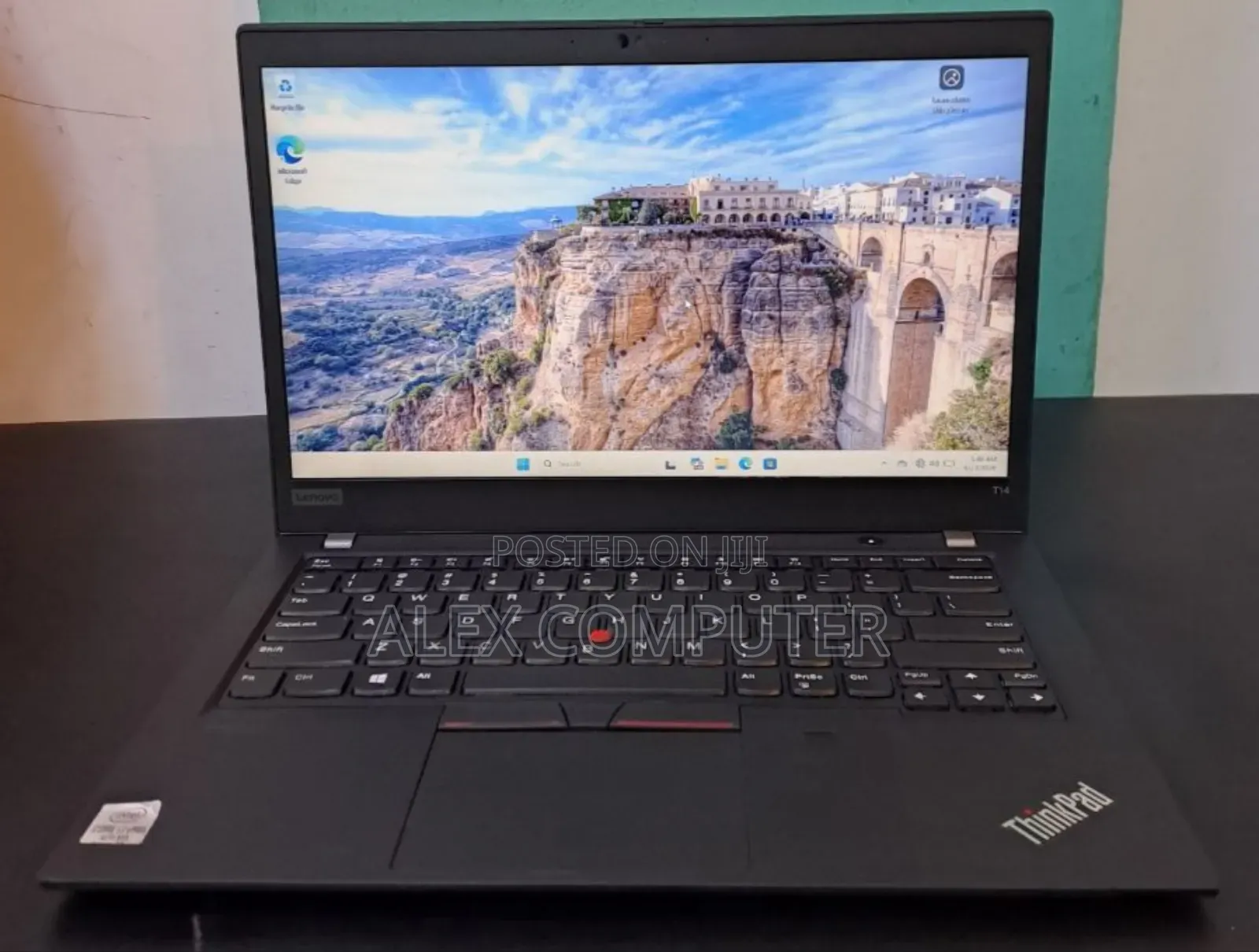 New Laptop Lenovo ThinkPad T14 16GB Intel Core i7 SSD 512GB