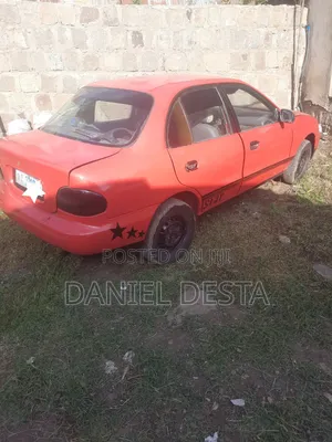 Hyundai Accent 1995 Red