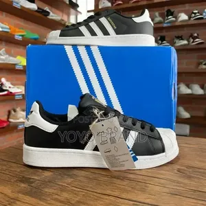Adidas Superstar Sneakers Classic Black Leather Upper /White Stripes
