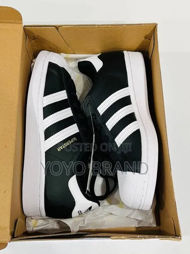 Adidas Superstar Sneakers Classic Black Leather Upper /White Stripes