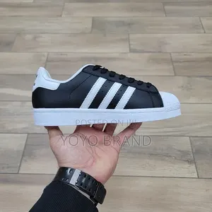 Adidas Superstar Sneakers Classic Black Leather Upper /White Stripes