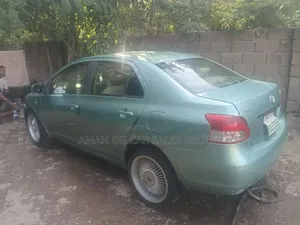 Toyota Yaris 2007 Purple