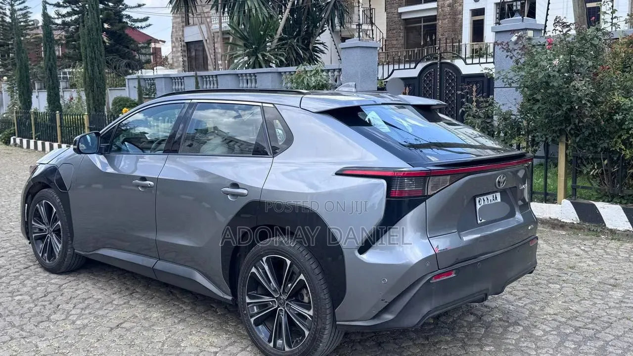 Toyota bZ4X 2023 Gray