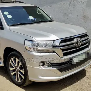 Toyota Land Cruiser 2019 Silver