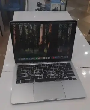New Laptop Apple MacBook Air 16GB AMD A10 SSD 256GB