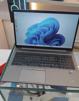 New Laptop HP ZBook Studio G8 16GB Intel Core i7 SSD 512GB
