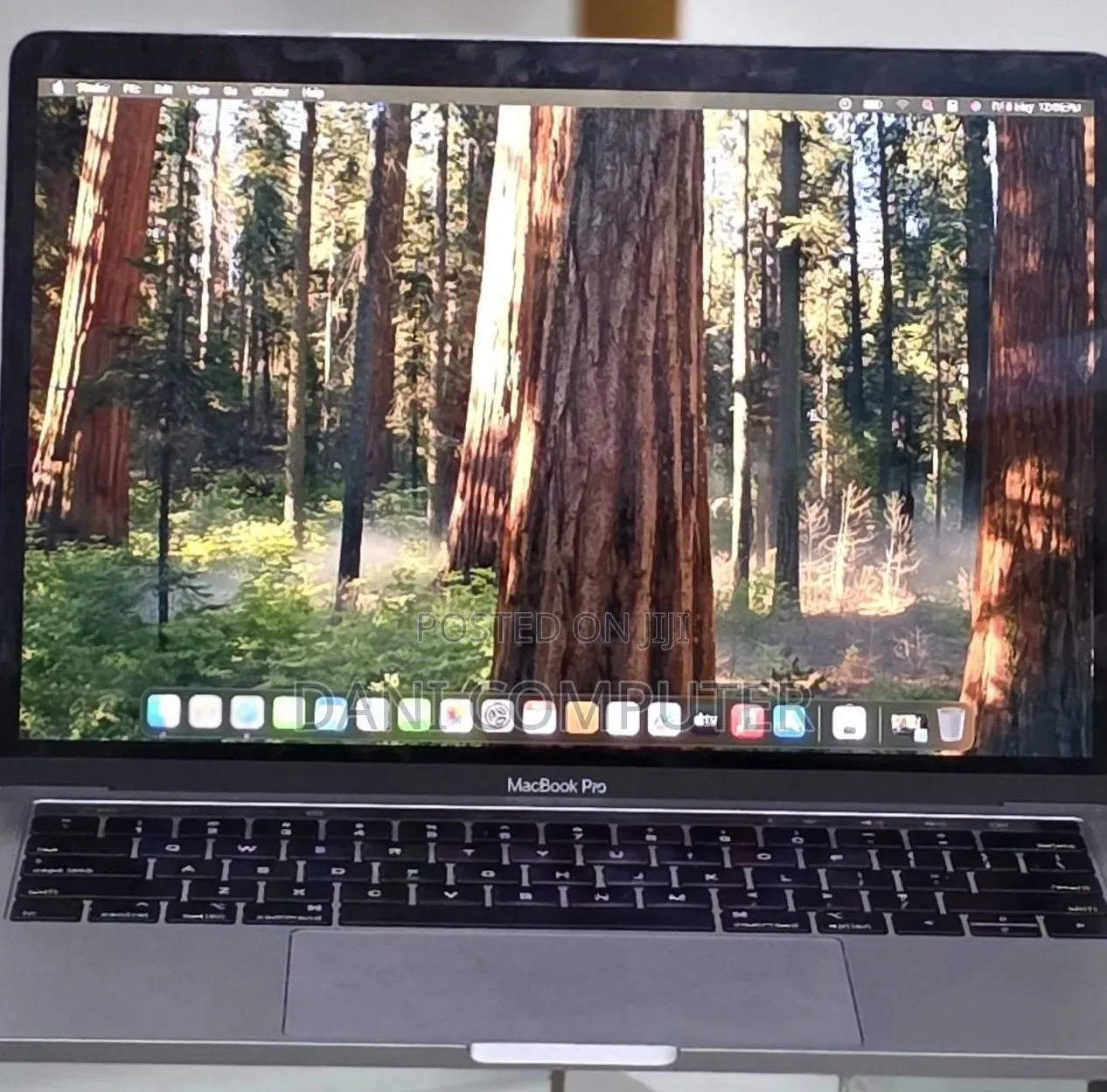 New Laptop Apple MacBook Pro 2019 16GB Intel Core i7 SSD 256GB