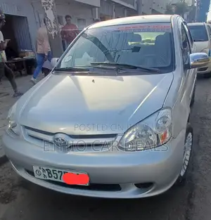 Toyota Platz 2005 Silver