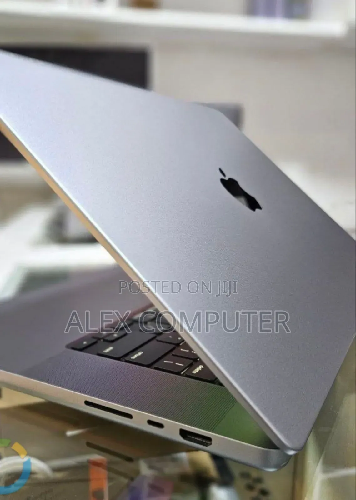 New Laptop Apple MacBook Pro 32GB Apple M1 Max SSD 1T