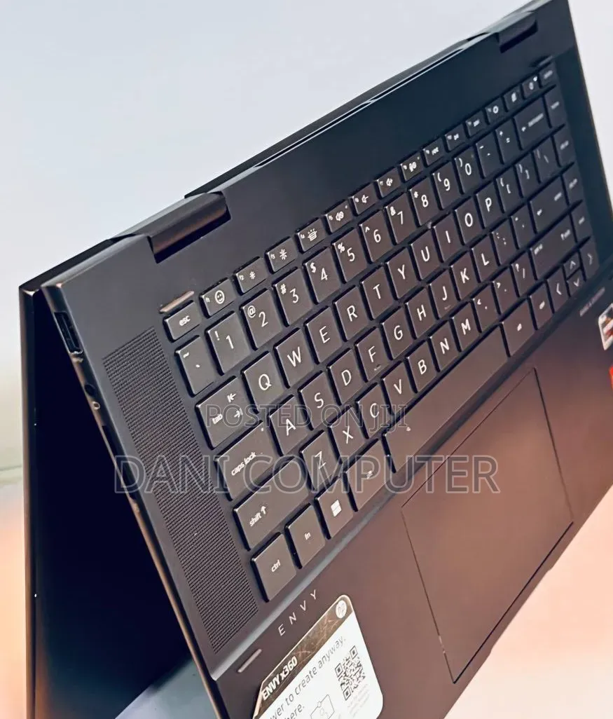 New Laptop HP Envy X360 8GB AMD Ryzen 5 SSD 512GB