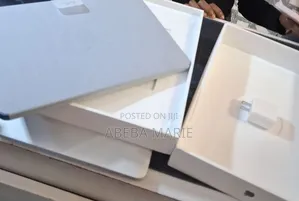 New Laptop Apple MacBook Neo 2026 8GB Apple M5 Pro SSD 512GB