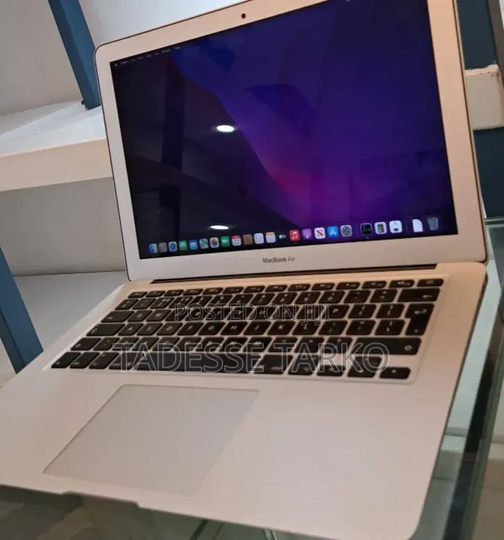 New Laptop Apple MacBook Air 2017 8GB Intel Core i5 SSD 128GB