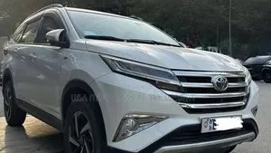 Toyota Rush 2021 Off white