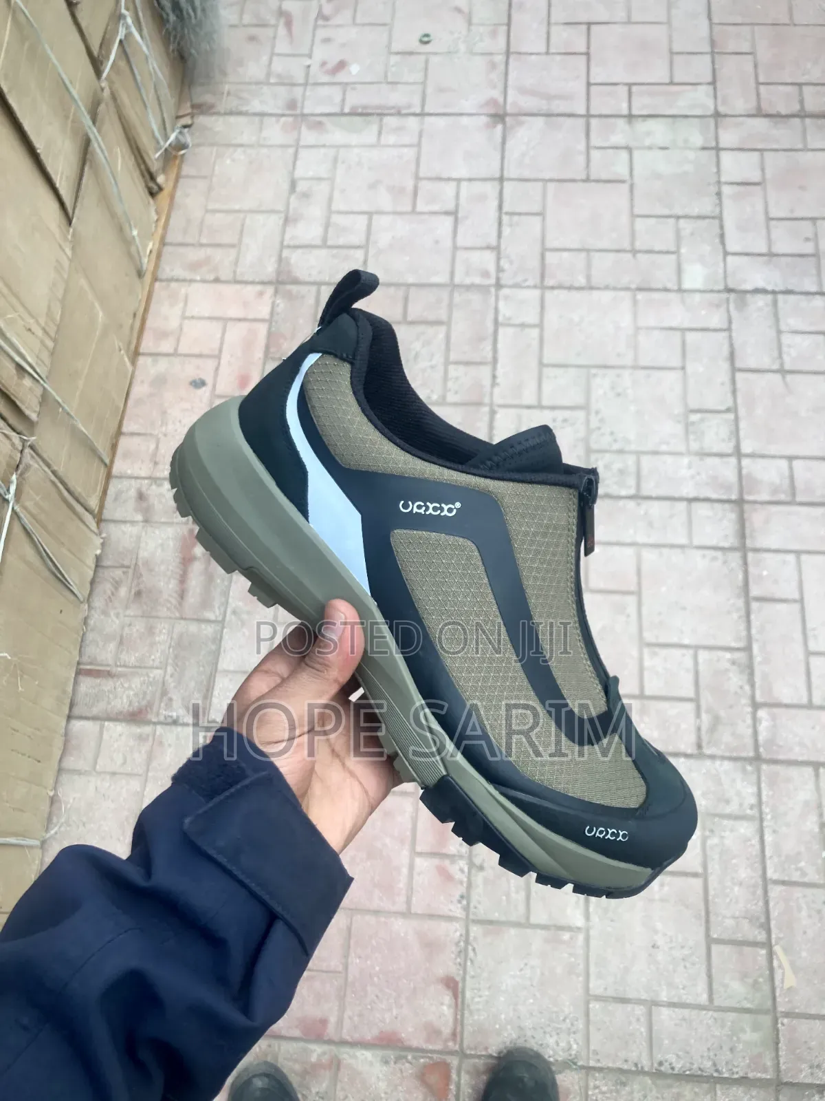 Uaxo Waterproof Trail Shoes:
