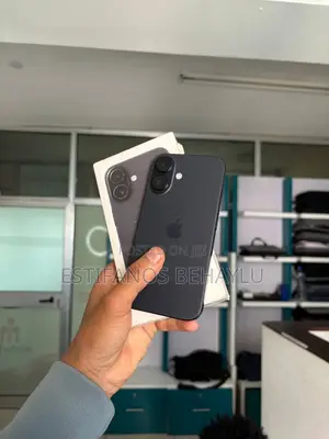 New Apple iPhone 16 128 GB Black