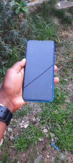 New Tecno Spark 4 32 GB Blue