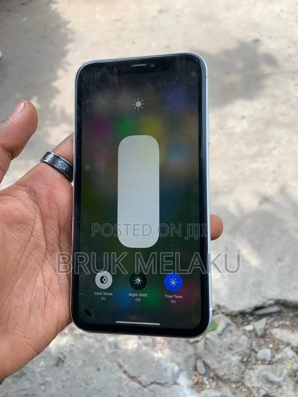 Apple iPhone XR 64 GB White
