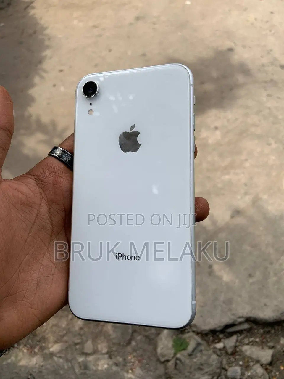 Apple iPhone XR 64 GB White